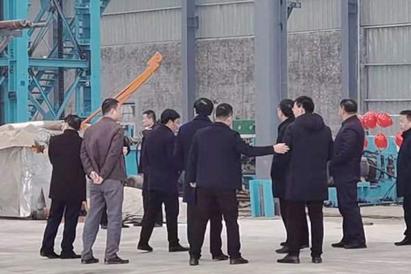 領(lǐng)導視察.jpg